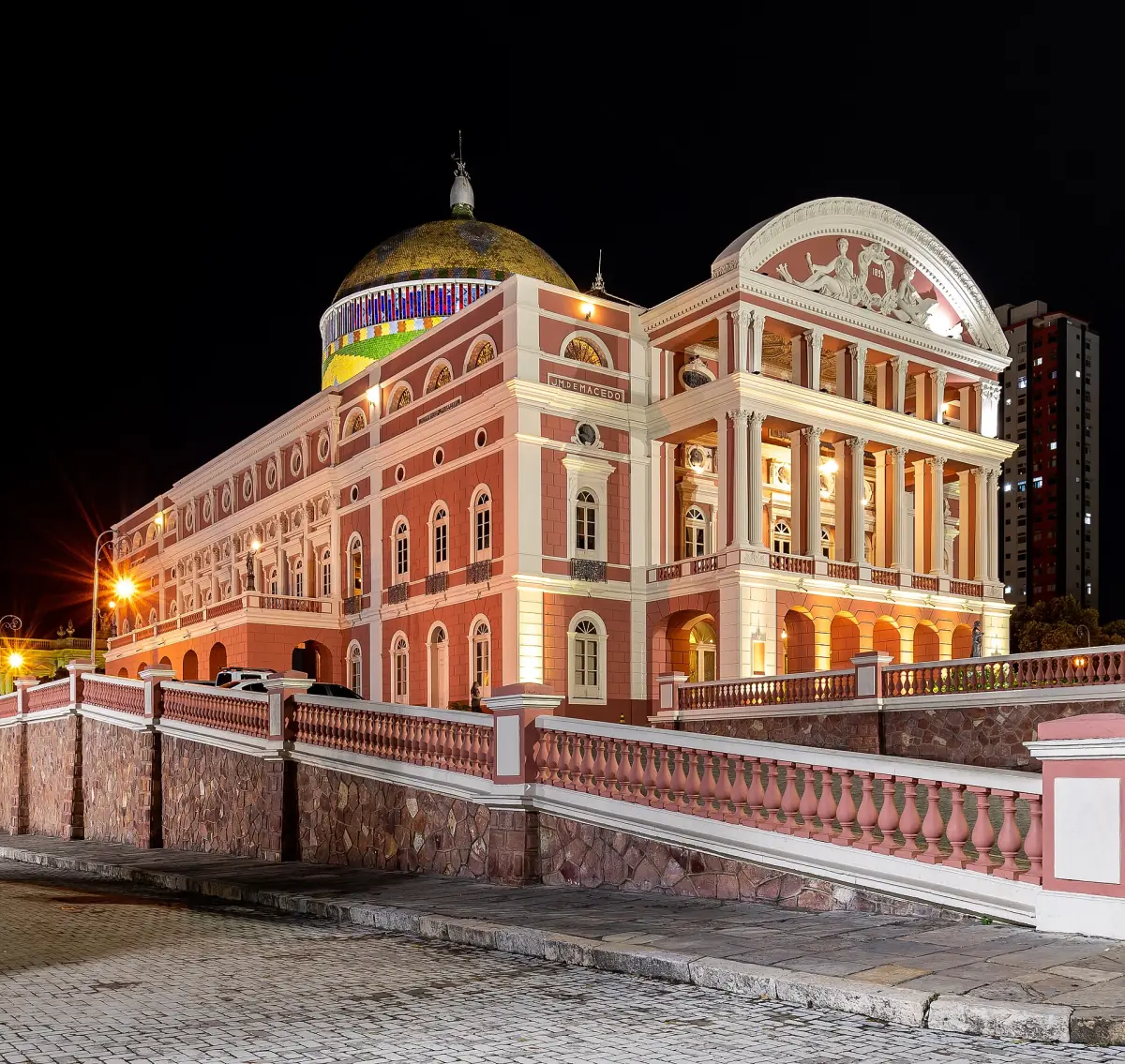 The Teatro Amazonas lit at night